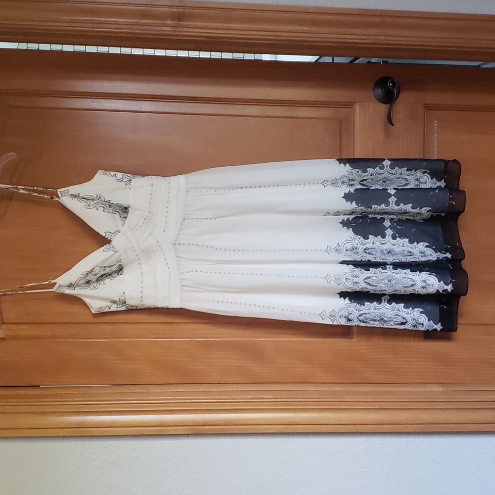 BCBG size 4 black and white/cream dress
